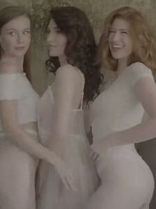 Emily Bloom Nude Lesbian Photoshoot Video Leaked