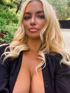 lindseypelas exclusive onlyfans leaked nudes