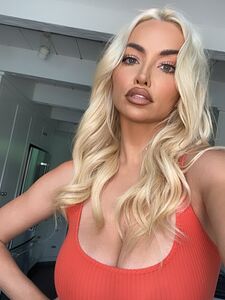 lindseypelas exclusive onlyfans leaked nudes