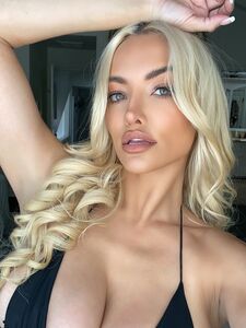 lindseypelas exclusive onlyfans leaked nudes
