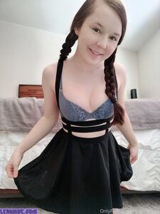 realmira_xo exclusive onlyfans leaked nudes