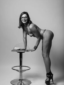 HELENA PRICE new hot onlyfans leaked nudes