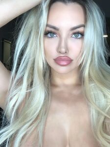 Lindsey Pelas latest onlyfans leaked nudes