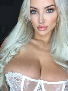 Lindsey Pelas latest onlyfans leaked nudes