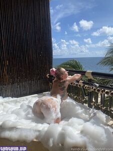 kendra sunderland onlyfans leaks nude photos