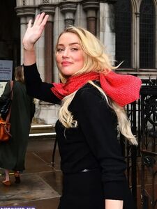 Amber Heard Nude Leaks Photos