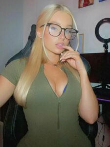 Charlotte parkes Onlyfans Leaks Latest Nude Photos