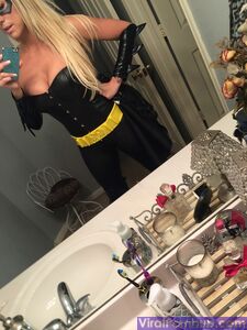 This Enticing Bimbo Xo Gisele Adores Flashing Her Delicious Big Titties