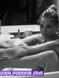 Genevieve Morton Nude Photos Leaked