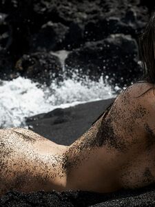 Emily Ratajkowski Nude Pics