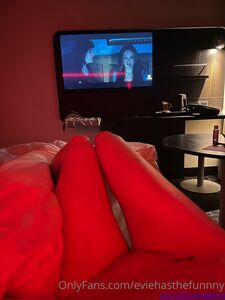 Eviehasthefunnny Latest Onlyfans Premium Leaks