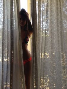 Super Model Emily Ratajkowski Nude Leaks