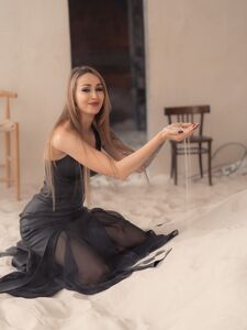 Lera Himera sexy poses