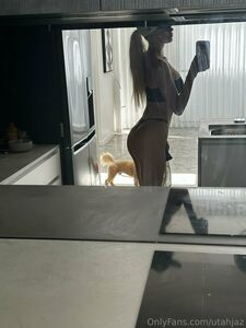 Utahjaz sexy babe onlyfans pics