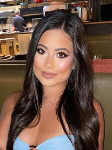 Super Hot Beautician Carly Bay Private Nudes Leaked