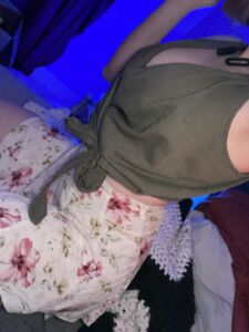 HUGE photo leak of early RoseThorneQOS photos